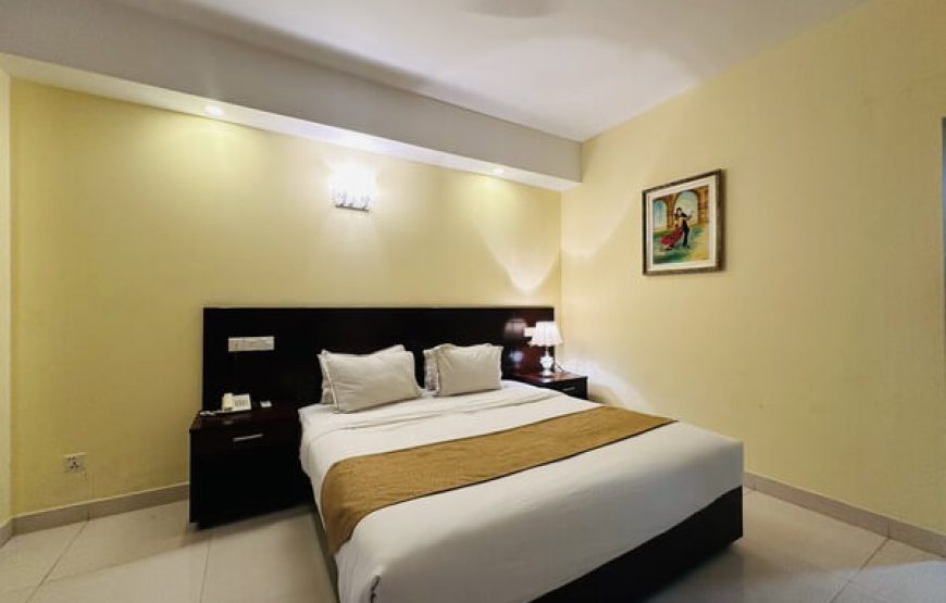 Premier Double King with Balcony (Higher Floor)