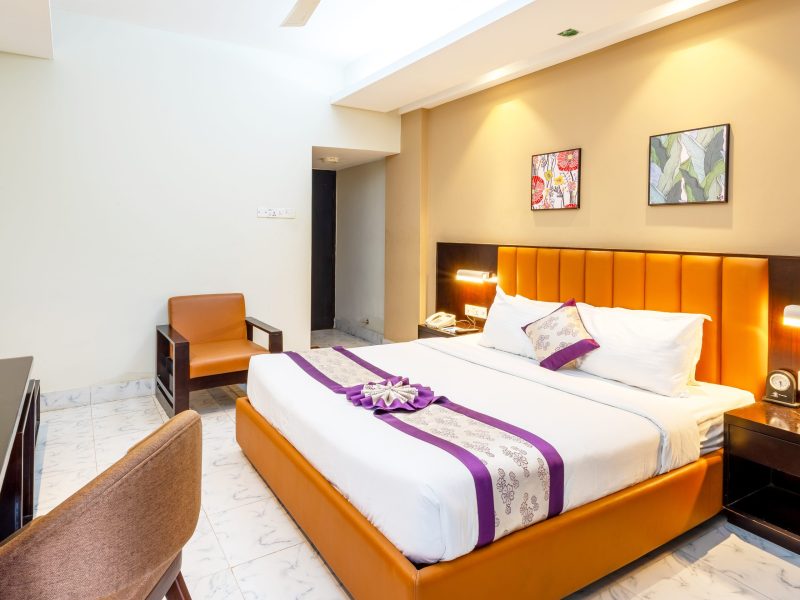 Deluxe King Bed
