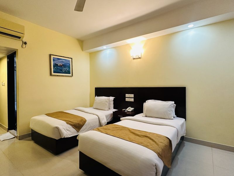 Premier Twin with Balcony (Higher Floor)