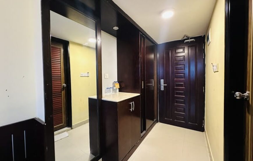 Premier Twin with Balcony (Higher Floor)